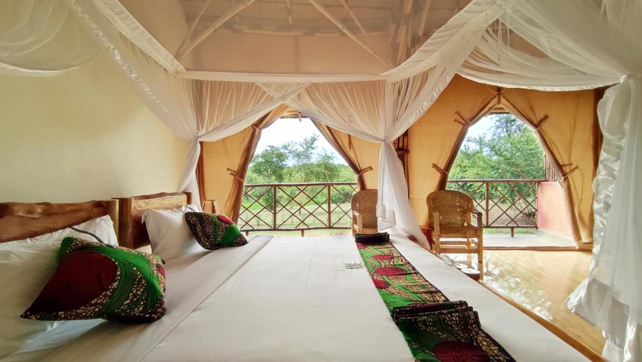 Murchison Falls Bamboo Village Paraa Exterior foto